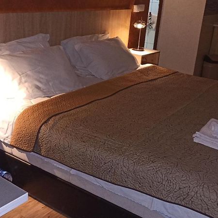 Athos Apartments Ni المظهر الخارجي الصورة