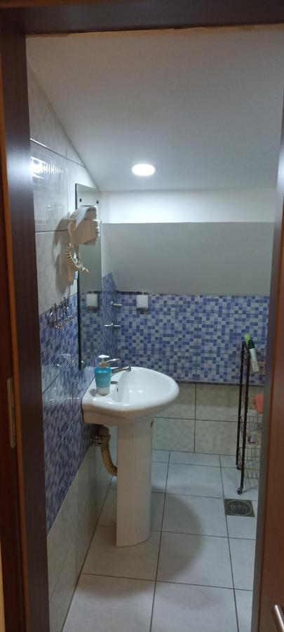 Athos Apartments Ni المظهر الخارجي الصورة