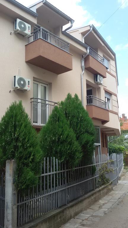 Athos Apartments Ni المظهر الخارجي الصورة