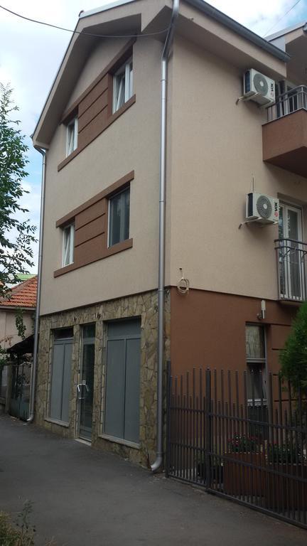Athos Apartments Ni المظهر الخارجي الصورة