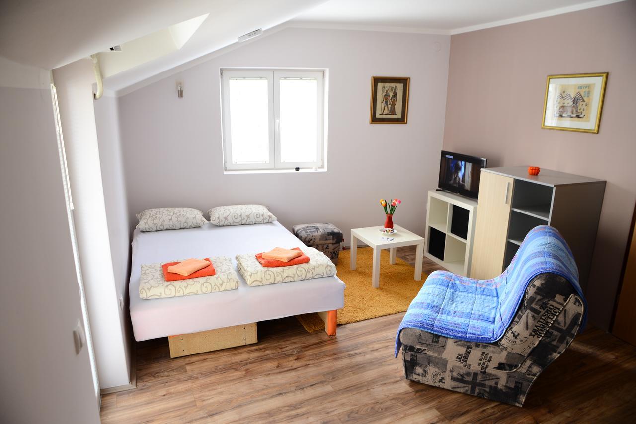 Athos Apartments Ni المظهر الخارجي الصورة