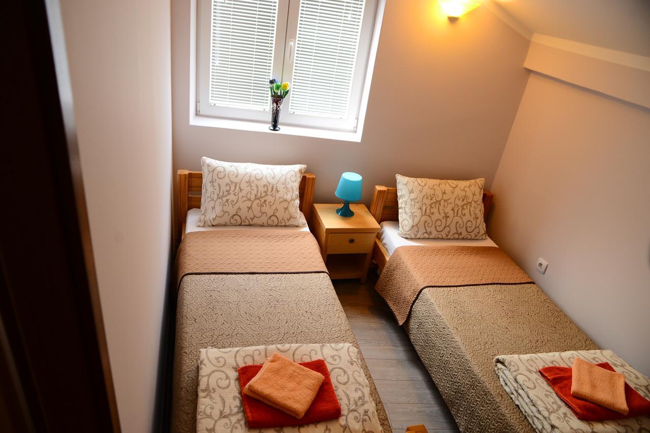 Athos Apartments Ni المظهر الخارجي الصورة