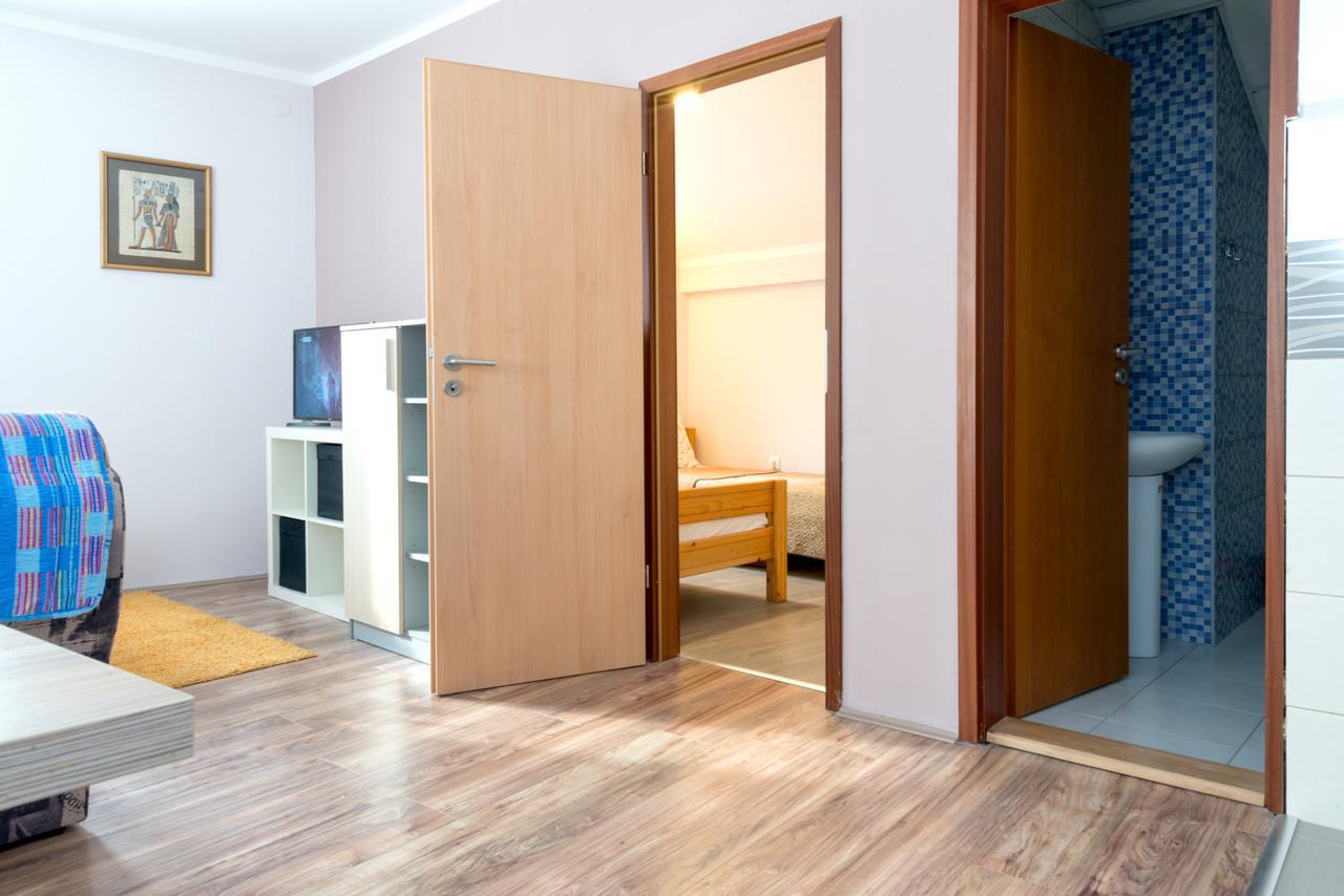 Athos Apartments Ni المظهر الخارجي الصورة