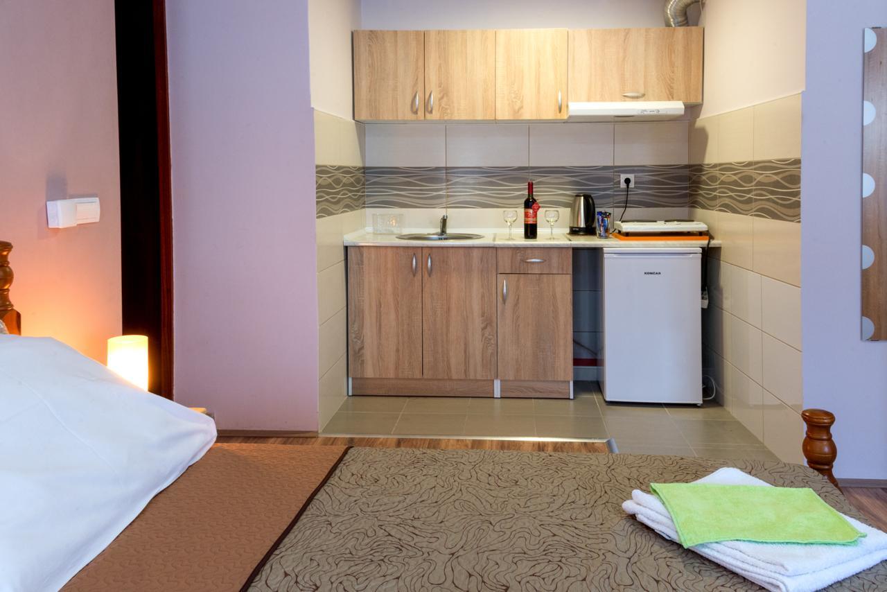 Athos Apartments Ni المظهر الخارجي الصورة