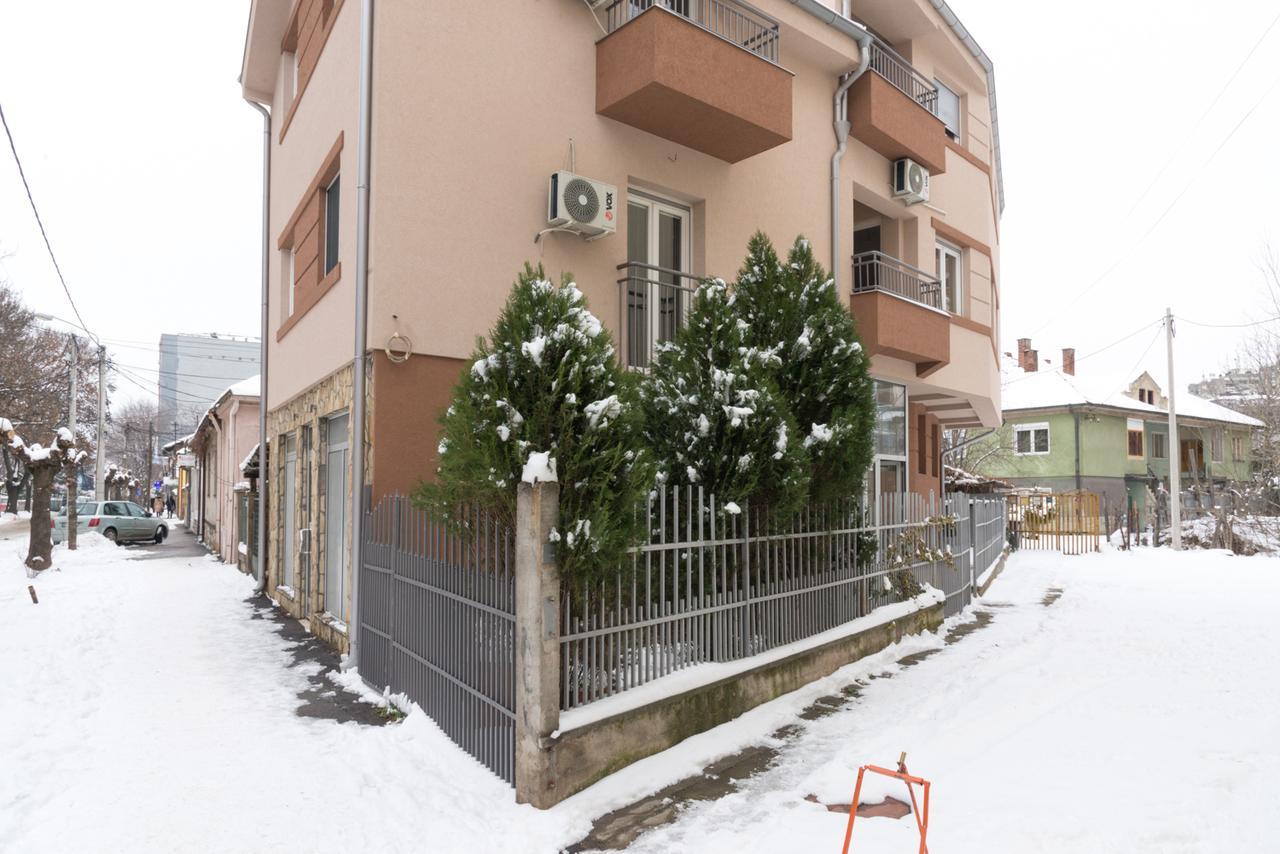 Athos Apartments Ni المظهر الخارجي الصورة