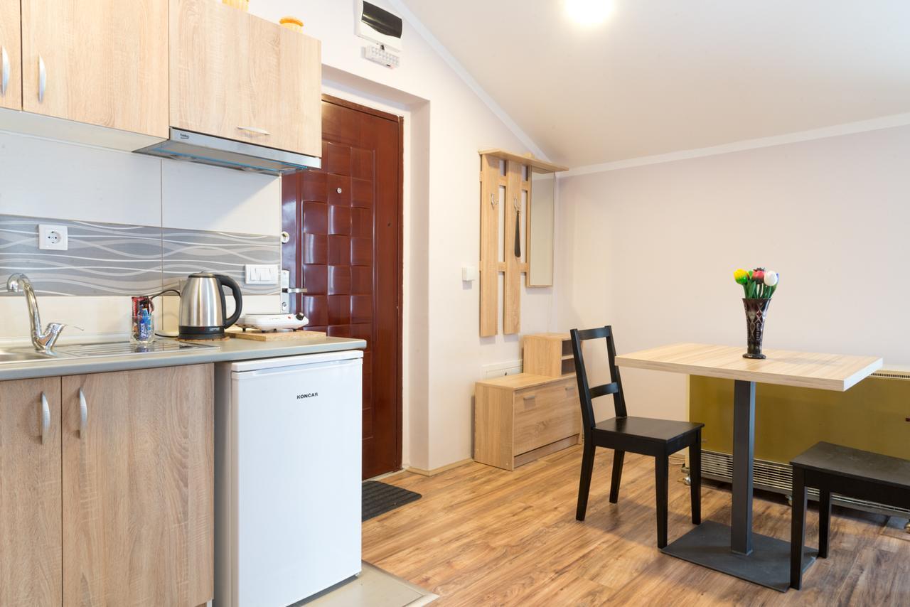 Athos Apartments Ni المظهر الخارجي الصورة