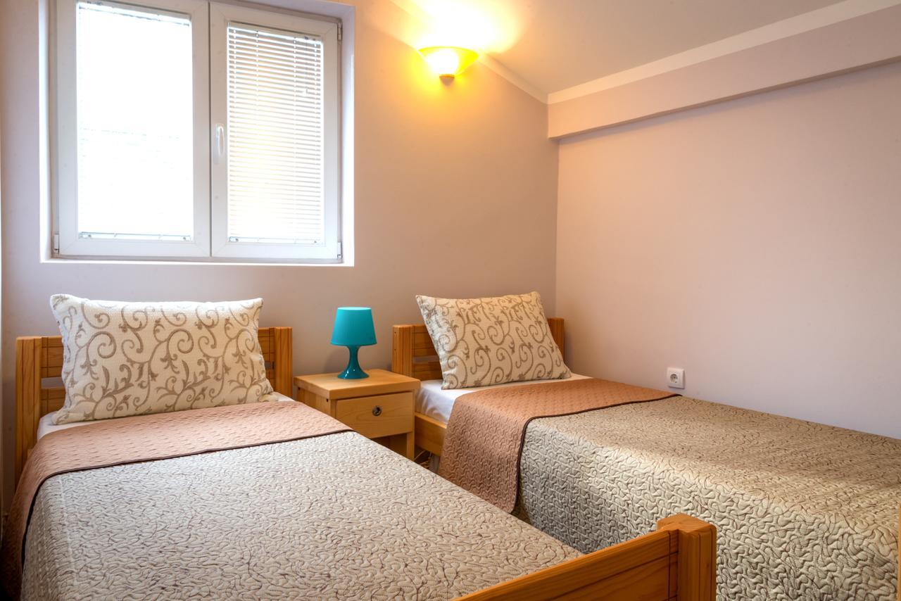 Athos Apartments Ni المظهر الخارجي الصورة