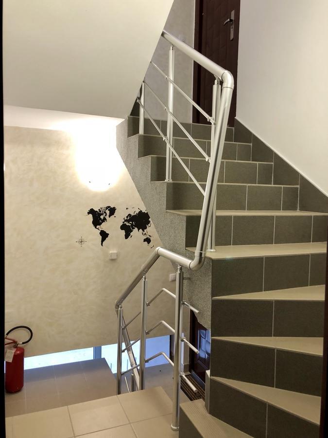 Athos Apartments Ni المظهر الخارجي الصورة