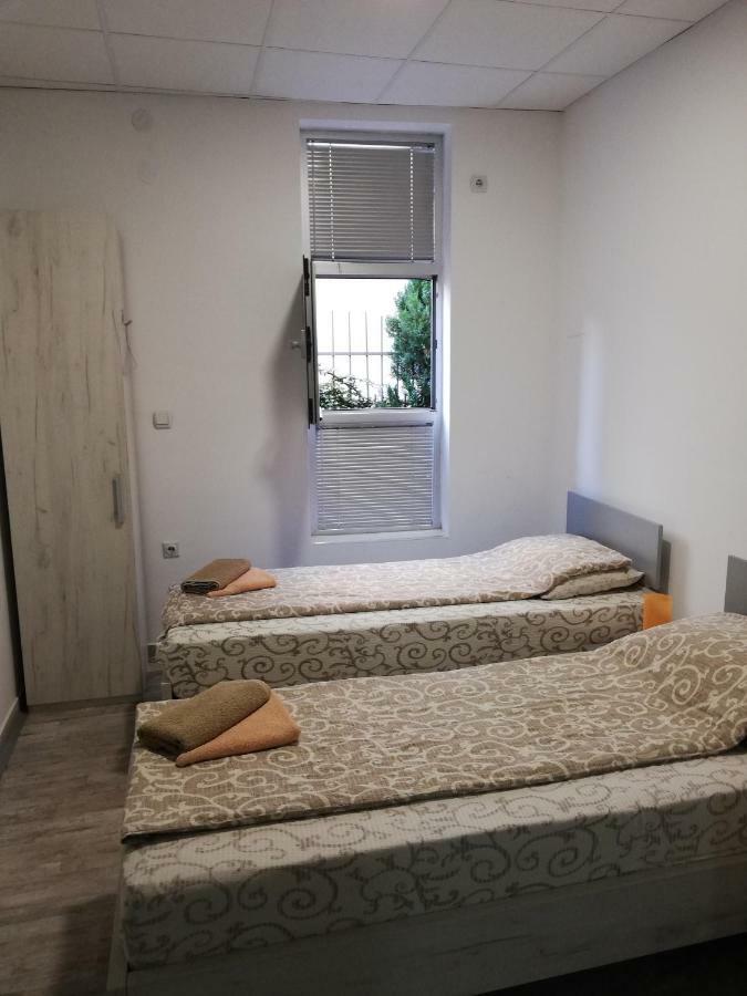 Athos Apartments Ni المظهر الخارجي الصورة